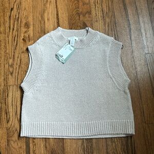 NWT cropped sleeveless sweater